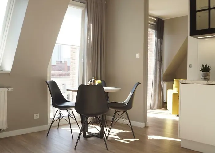 Tartaczna Street Apartman *